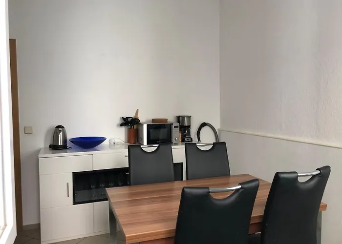 Ruhige Eg Bei Der Burg *